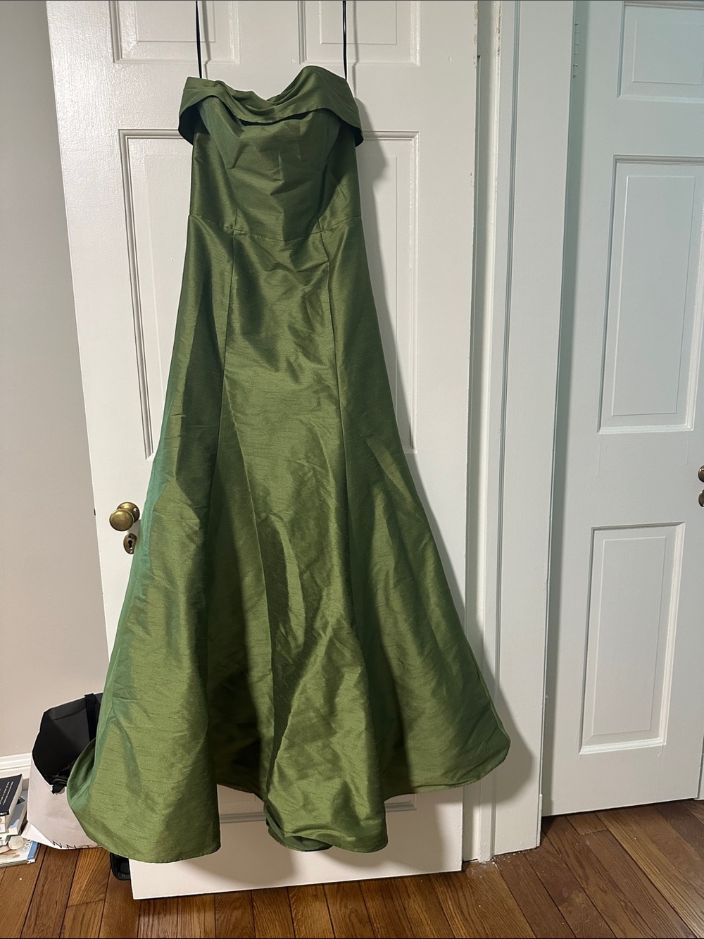 Lula Kate Eva top trumpet bottom size 6 shantung silk greenery